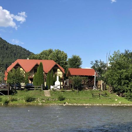 На Березі Черемошу Verkhovyna Extérieur photo