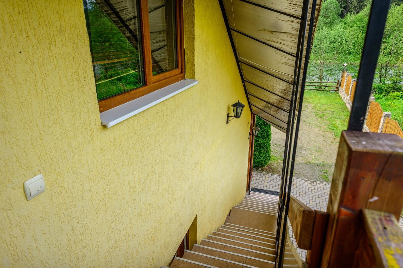 На Березі Черемошу Verkhovyna Extérieur photo