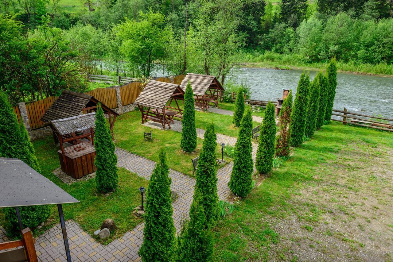 На Березі Черемошу Verkhovyna Extérieur photo