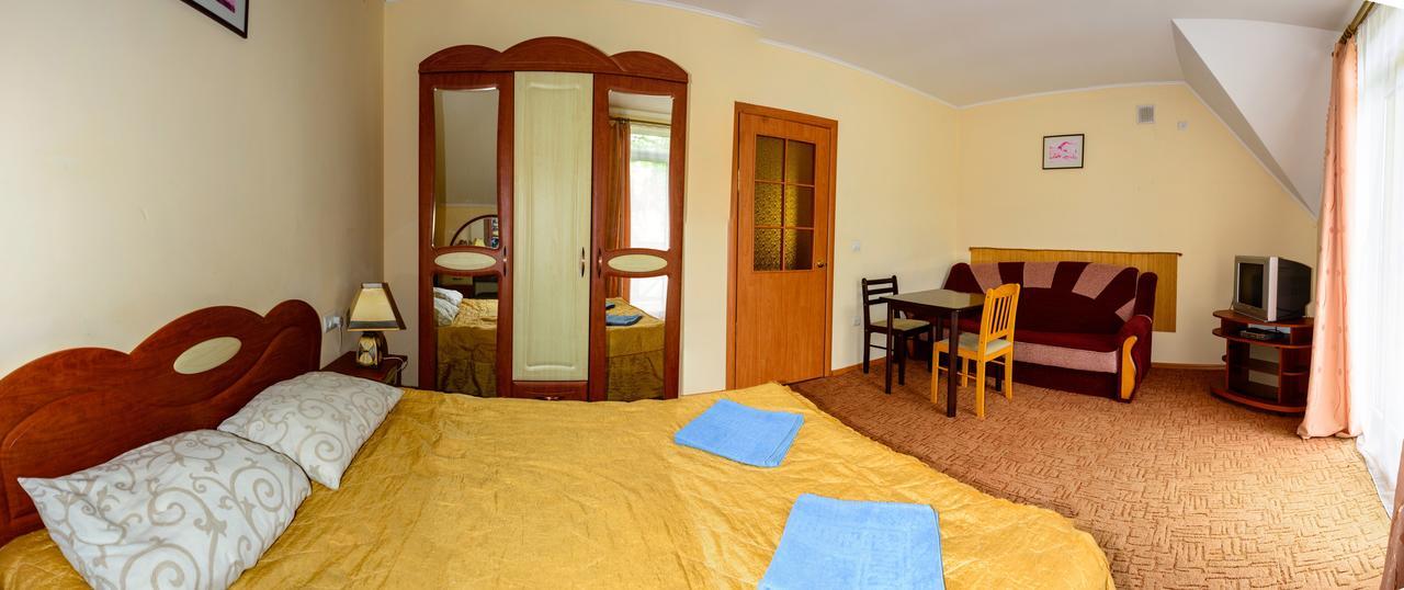 На Березі Черемошу Verkhovyna Extérieur photo